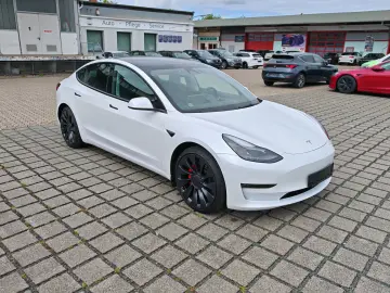 Model 3 Allradantrieb Dualmotor Performance