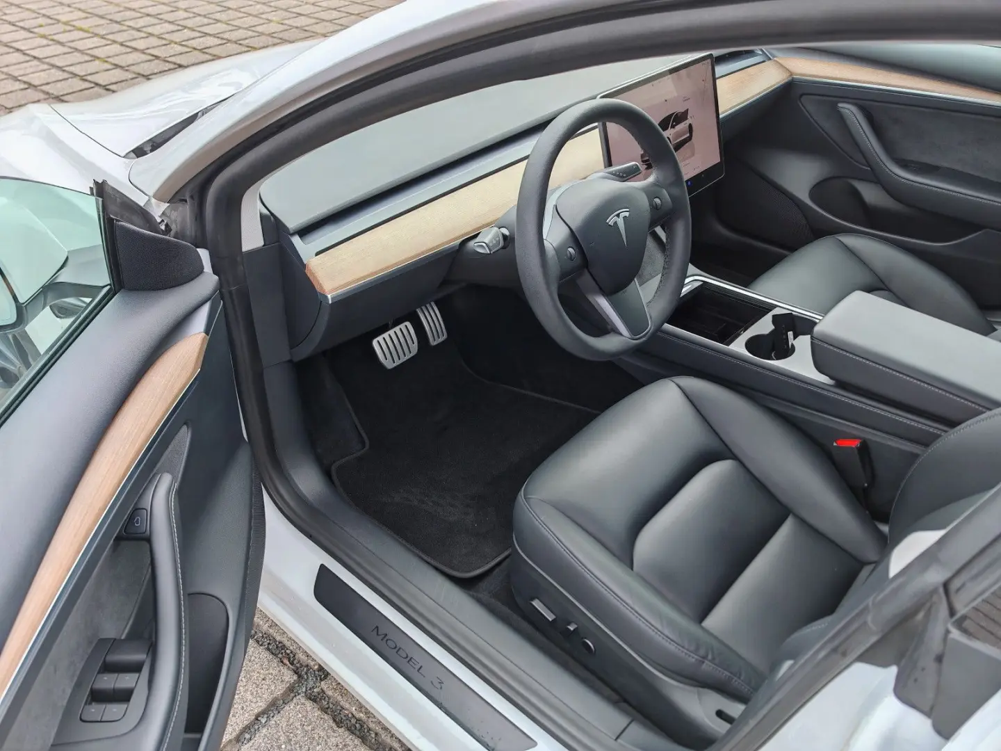 Model 3 Allradantrieb Dualmotor Performance