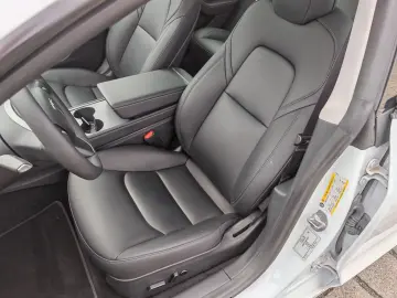 Model 3 Allradantrieb Dualmotor Performance