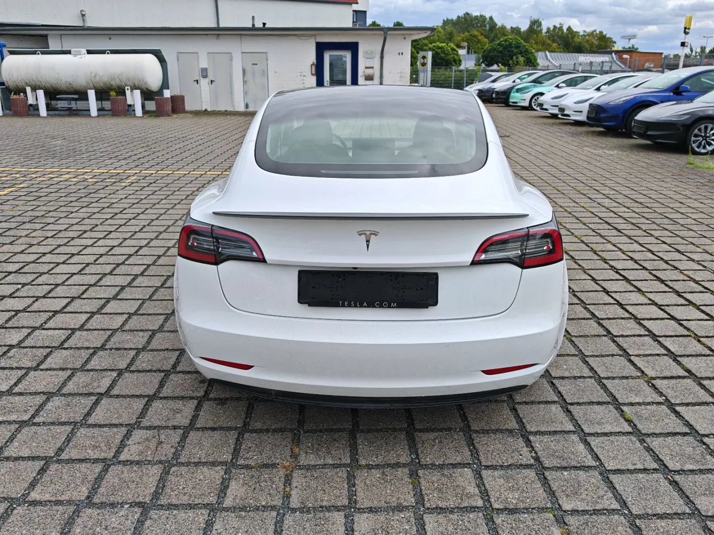 Model 3 Allradantrieb Dualmotor Performance