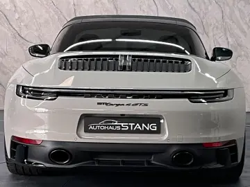 911 Targa 4 GTS+Alcantara+Garantie+Wenig KM+