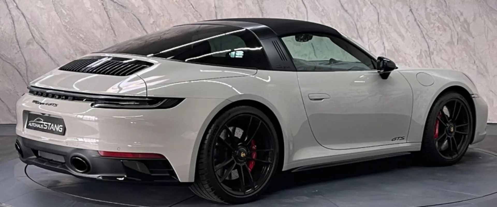 911 Targa 4 GTS+Alcantara+Garantie+Wenig KM+