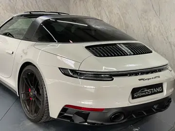 911 Targa 4 GTS+Alcantara+Garantie+Wenig KM+