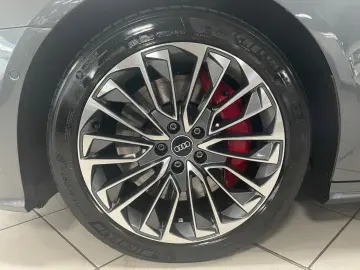 Audi A6 55 TFSI e quattro S LINE PANO AHK