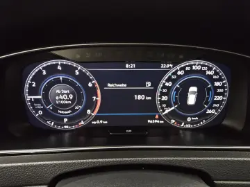Golf-7 1.5 TSI Highline AID ACC RfK PDC Shz