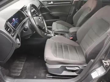 Golf-7 1.5 TSI Highline AID ACC RfK PDC Shz