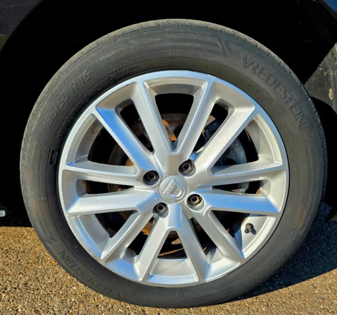 DACIA LODGY 1.3 TCe 130HP Techroad 7L