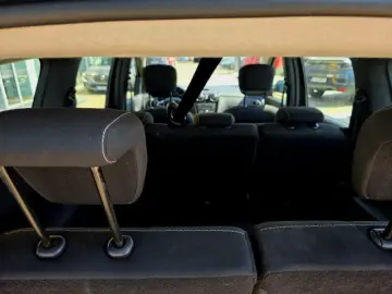 DACIA LODGY 1.3 TCe 130HP Techroad 7L