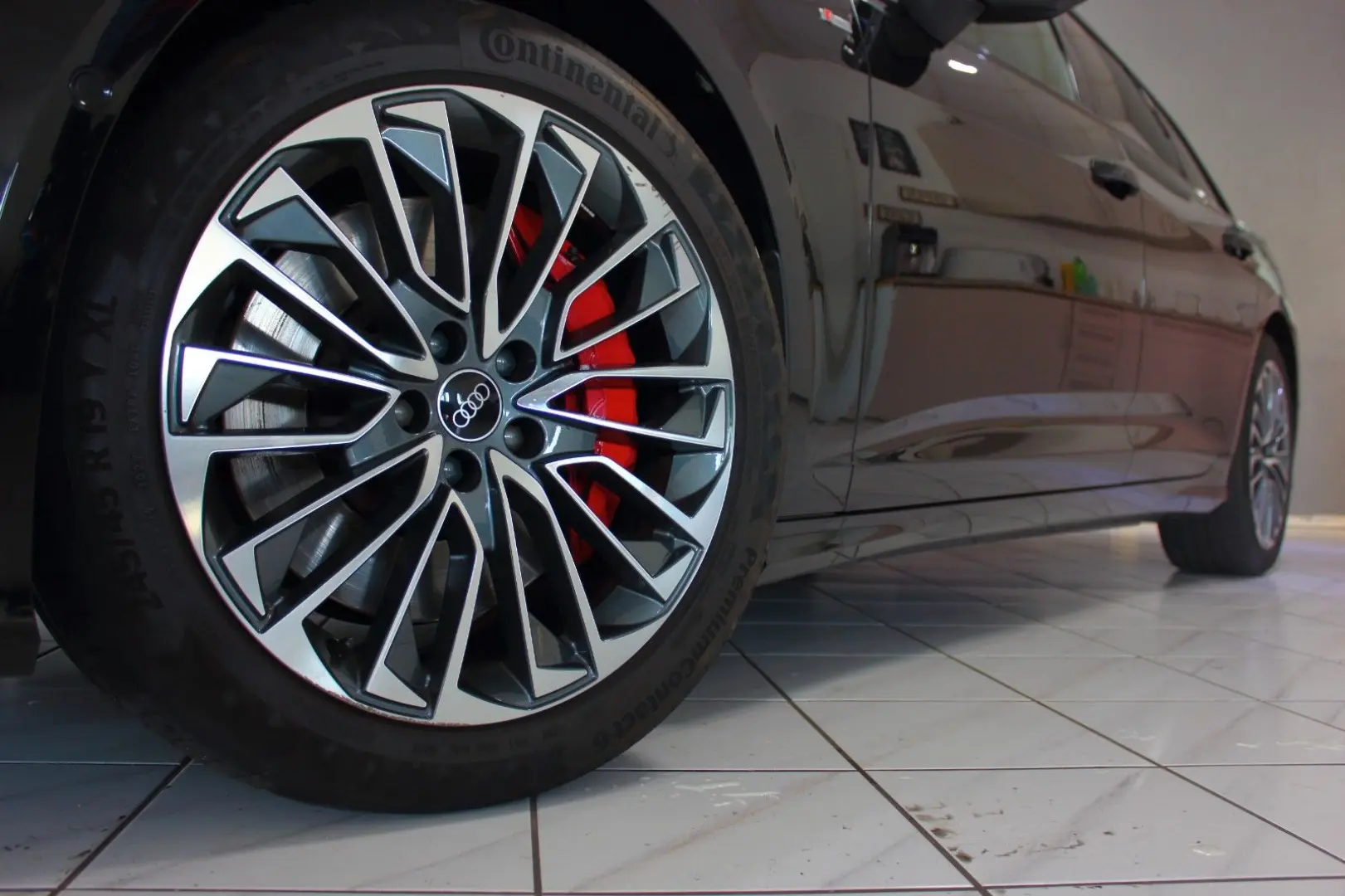 Audi A6 55 TFSI e S-Tr. Quat. Avant~3xS-LINE