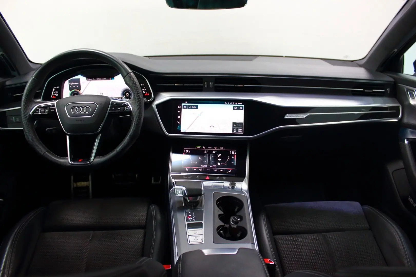 Audi A6 55 TFSI e S-Tr. Quat. Avant~3xS-LINE