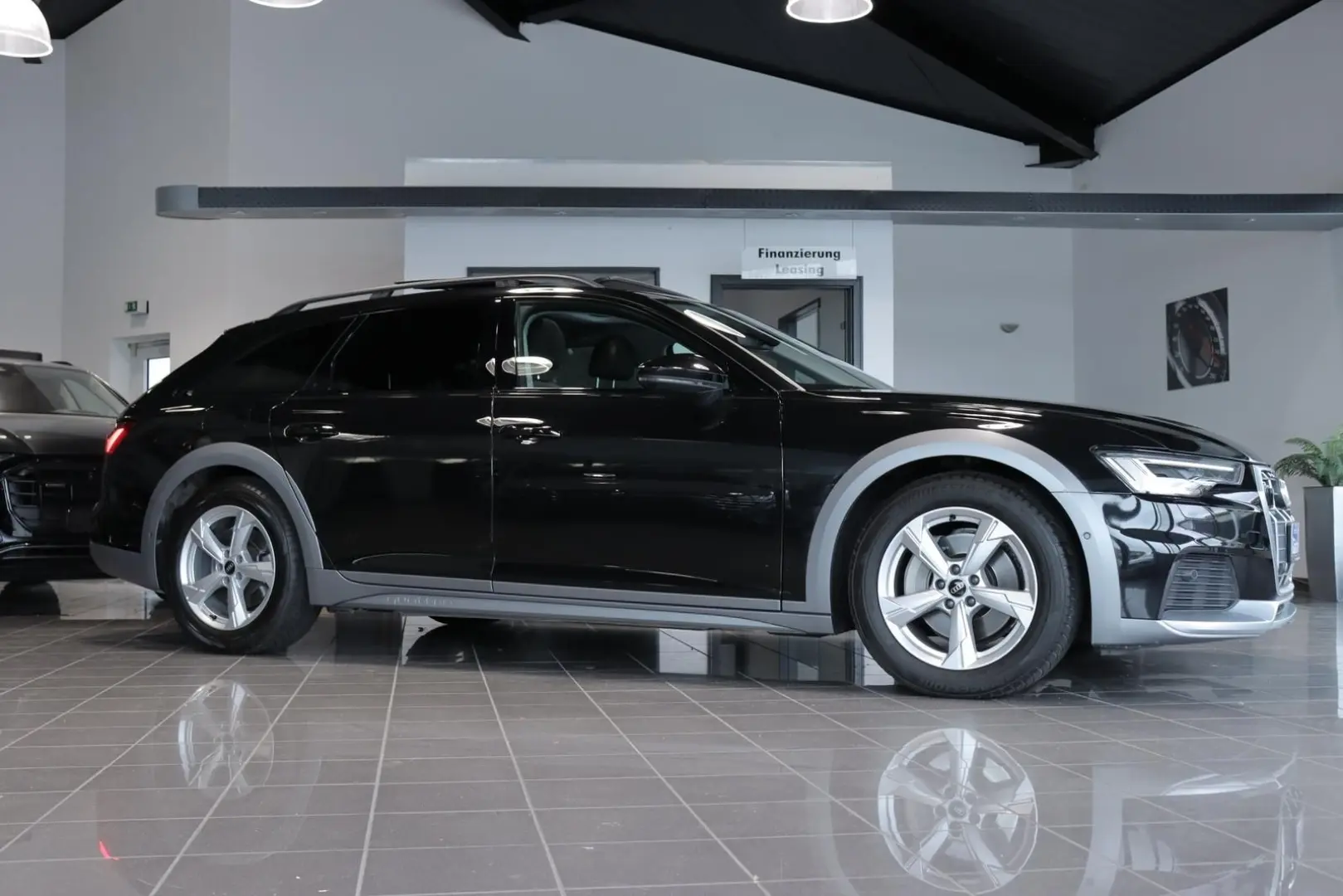 Audi A6 Allroad 3.0 V6 TDI *PANO*VIRTUAL*MATRIX*AHK*