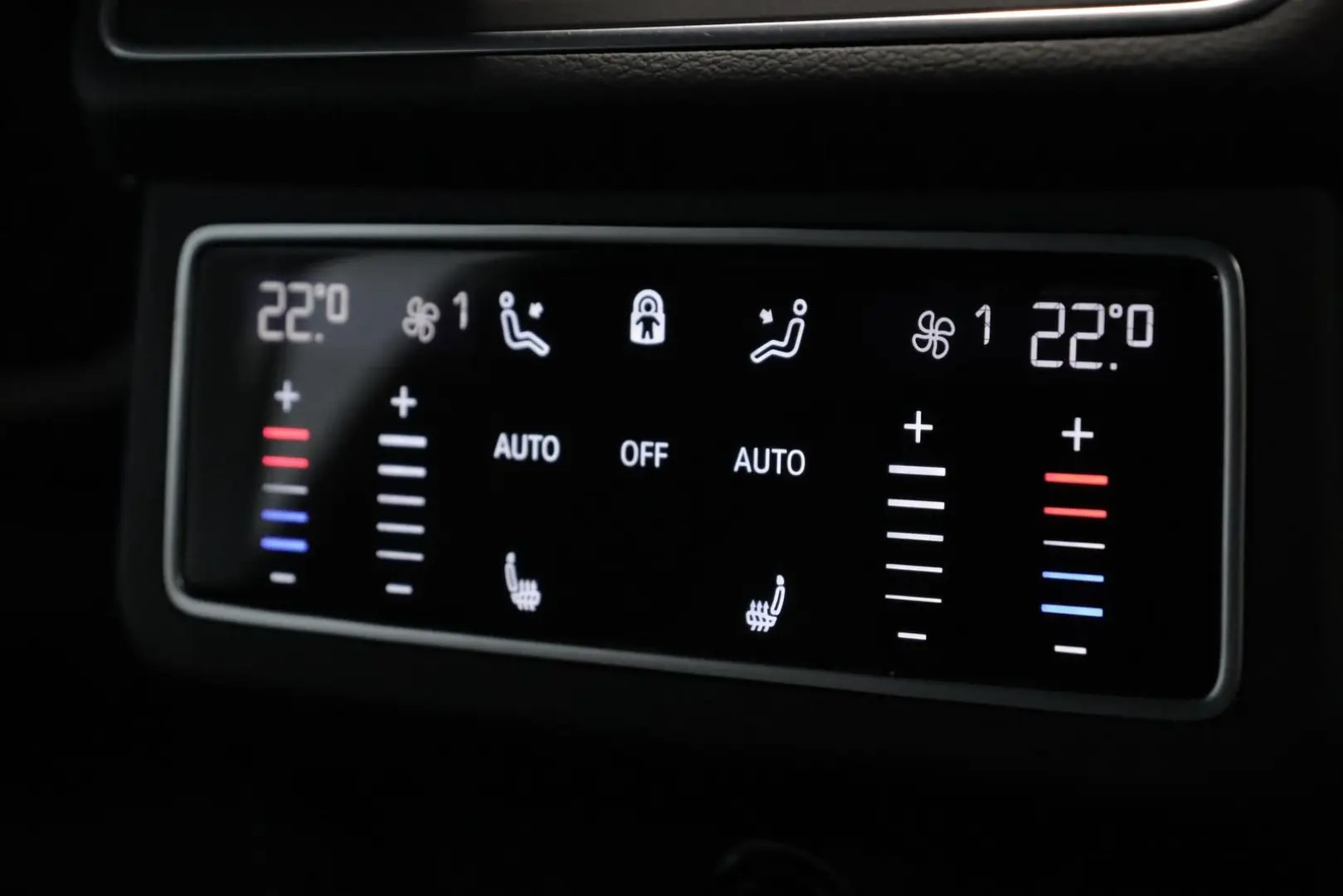 Audi A6 Allroad 3.0 V6 TDI *PANO*VIRTUAL*MATRIX*AHK*