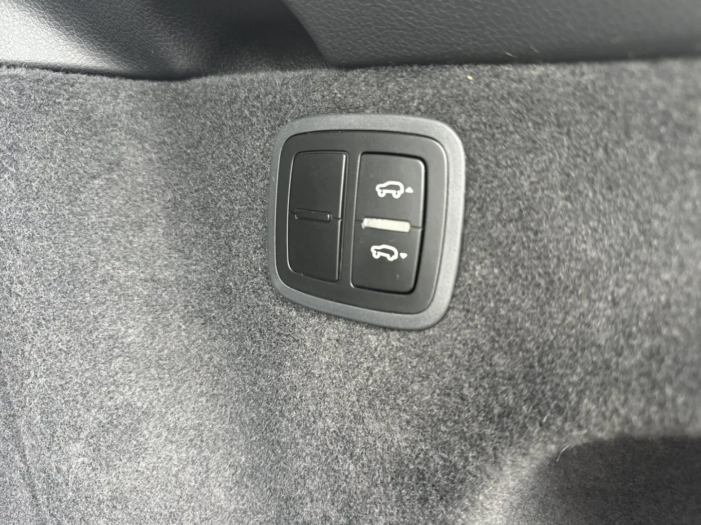 Macan Turbo  Bose Luft Pano