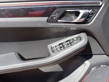 Macan T 2.0 Turbo/Chrono/LED/Carbon/CarConnect