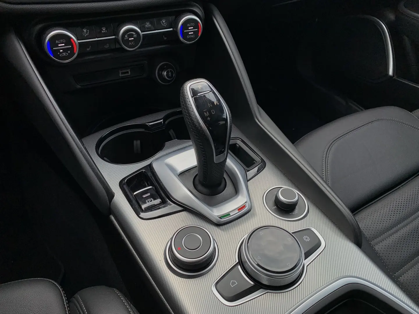 Giulia 2.0 Turbo 16V Q4 Veloce NAVI/SHZ/KAMERA