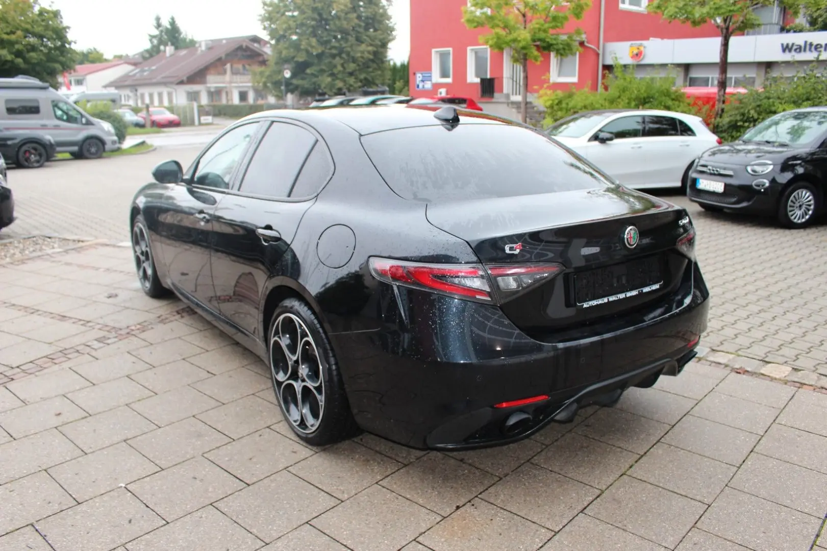 Giulia Competizione Q4 Werksgarantie 04-27