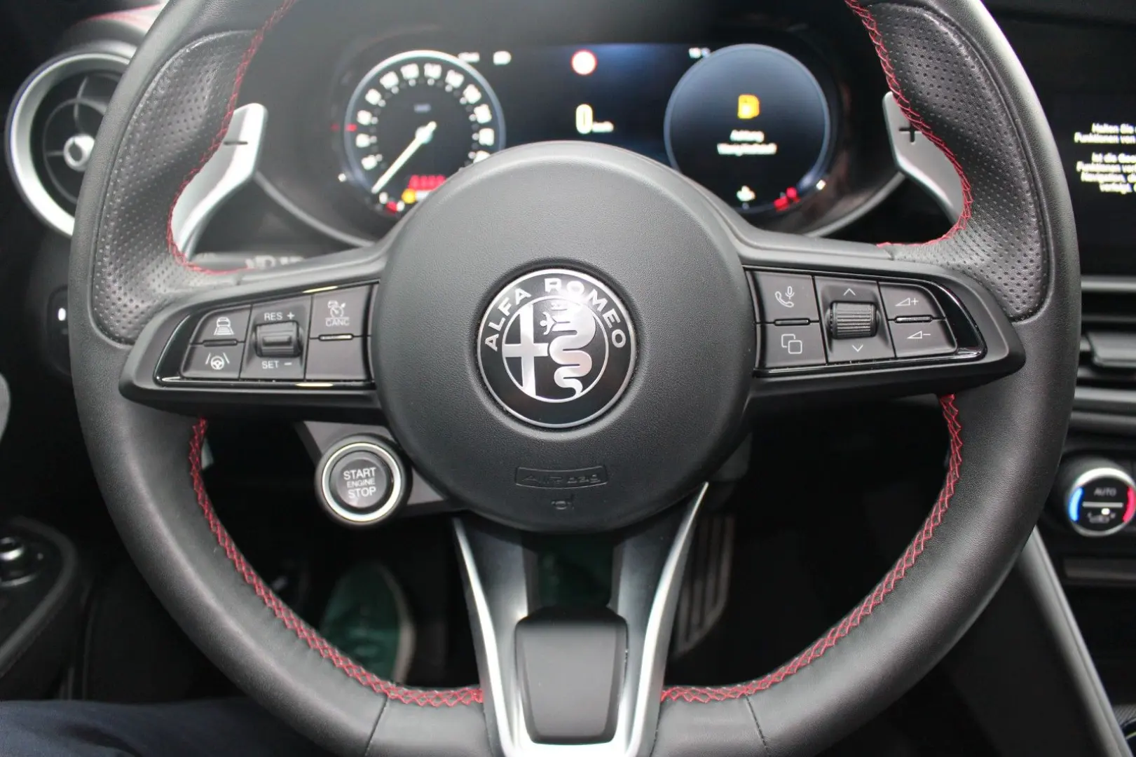 Giulia Competizione Q4 Werksgarantie 04-27