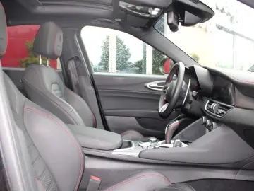 Giulia Competizione Q4 Werksgarantie 04-27