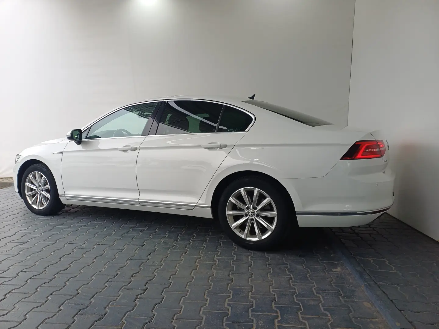 VW Passat Highline 2.0 TDI DSG 4Mot