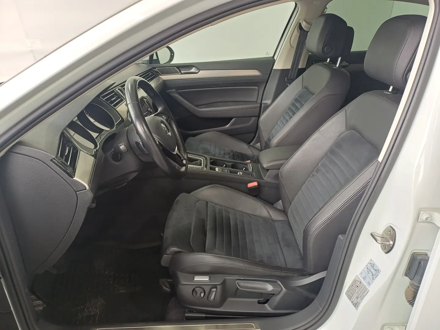 VW Passat Highline 2.0 TDI DSG 4Mot