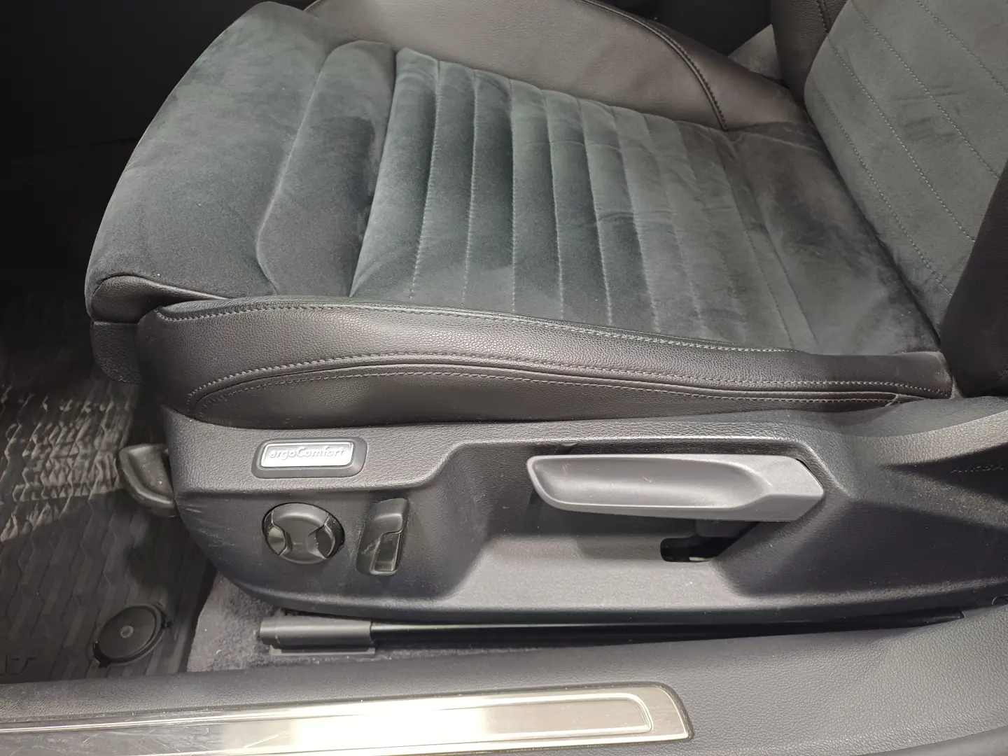 VW Passat Highline 2.0 TDI DSG 4Mot