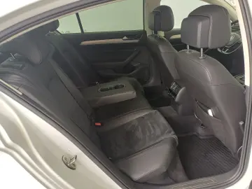 VW Passat Highline 2.0 TDI DSG 4Mot