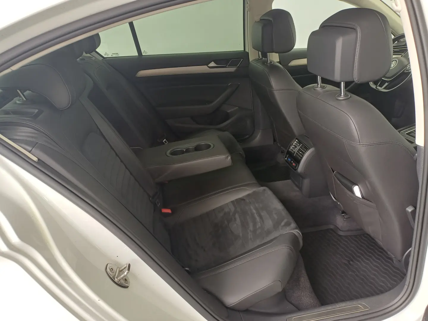 VW Passat Highline 2.0 TDI DSG 4Mot