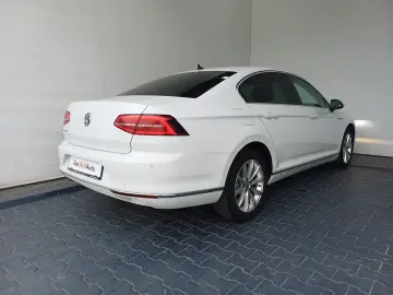 VW Passat Highline 2.0 TDI DSG 4Mot