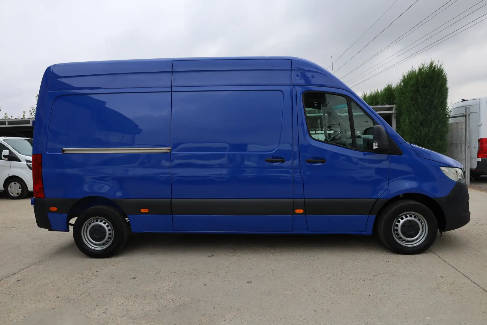 Mercedes-Benz Sprinter L2H2 2.2 D 114 CP