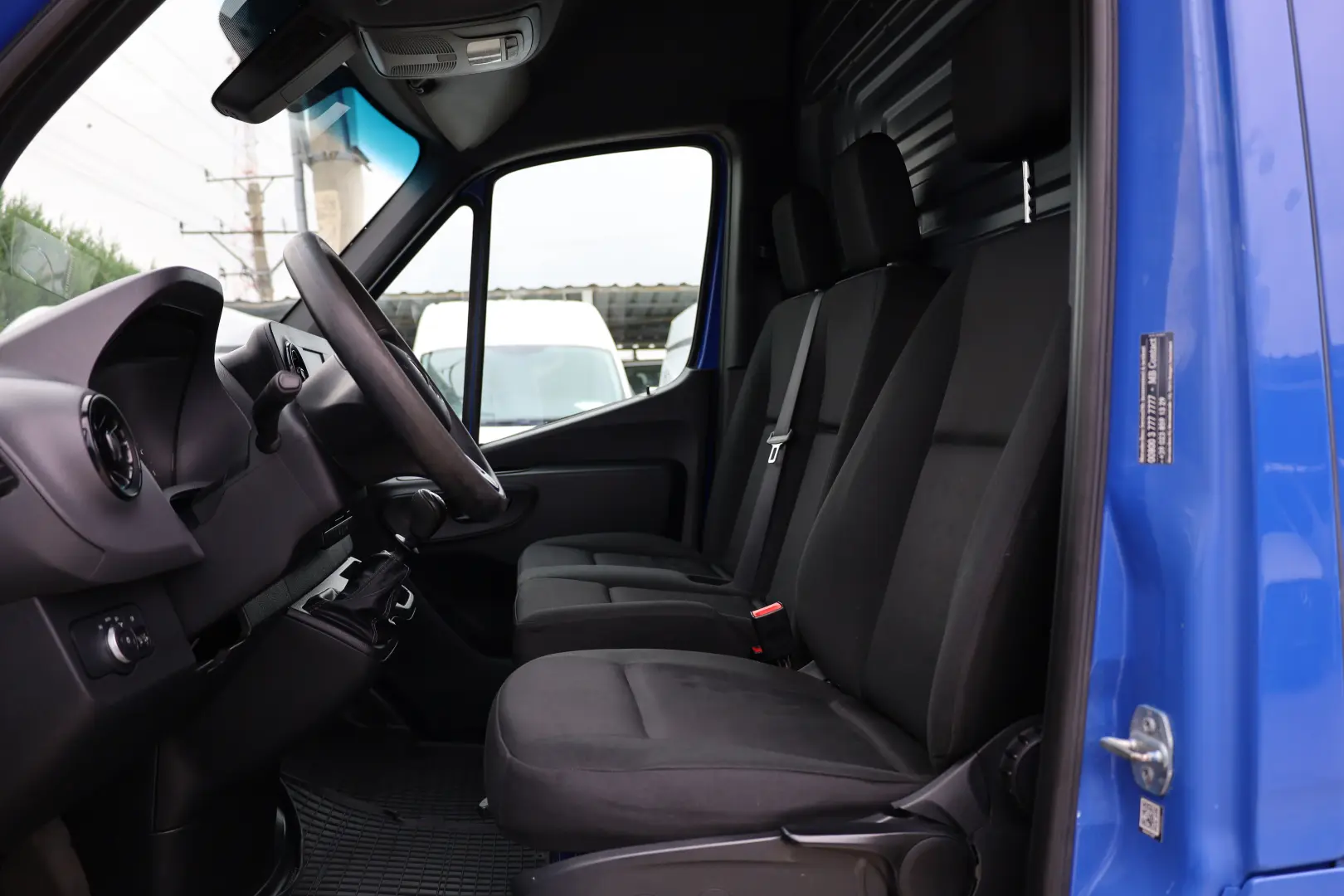 Mercedes-Benz Sprinter L2H2 2.2 D 114 CP