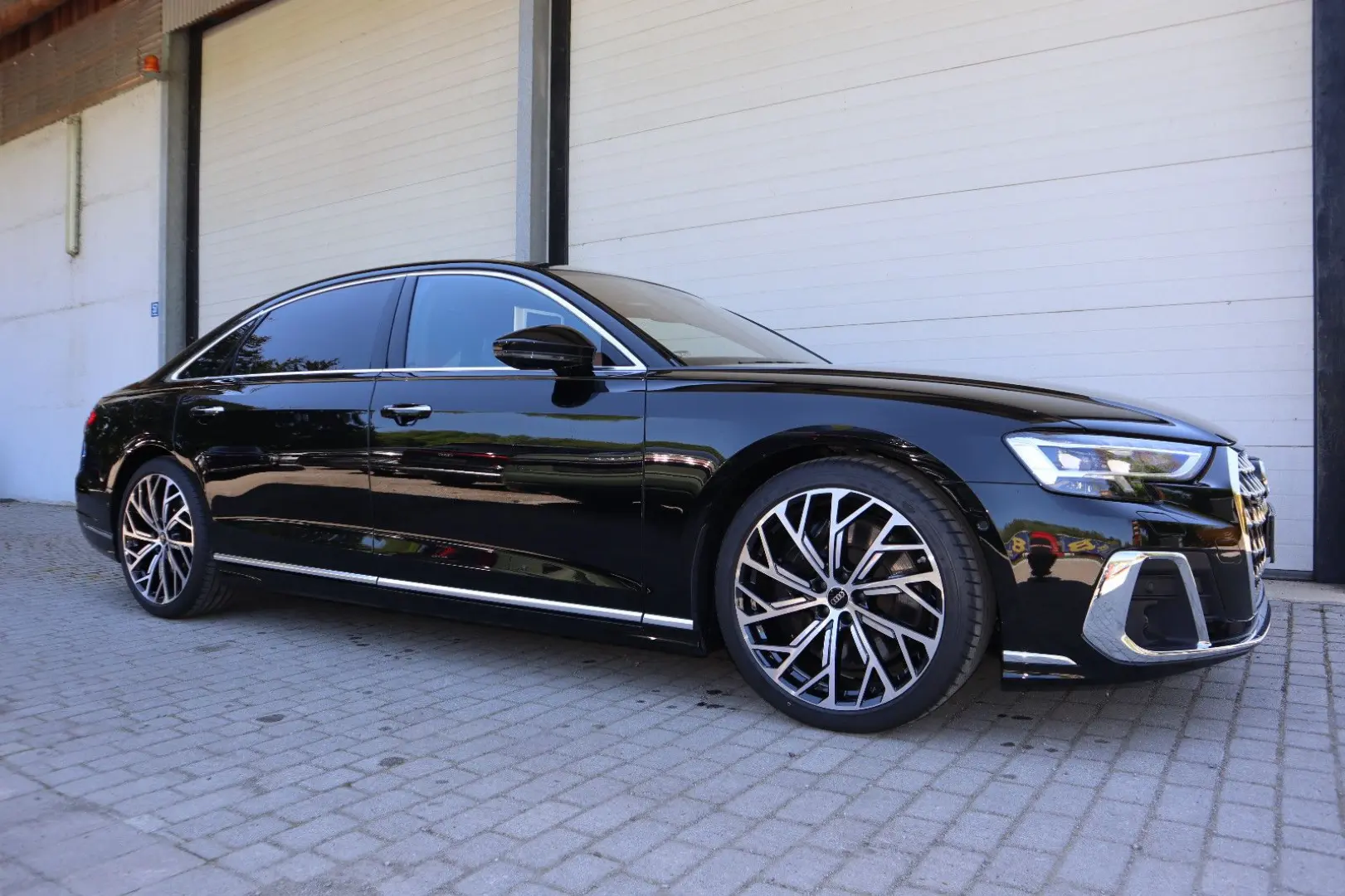Audi A8L 60 TFSIe lang exclusive