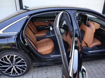 Audi A8L 60 TFSIe lang exclusive