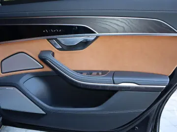 Audi A8L 60 TFSIe lang exclusive