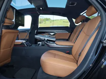 Audi A8L 60 TFSIe lang exclusive
