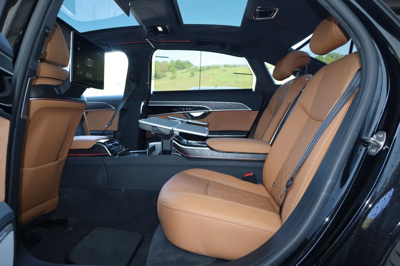 Audi A8L 60 TFSIe lang exclusive