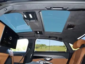 Audi A8L 60 TFSIe lang exclusive
