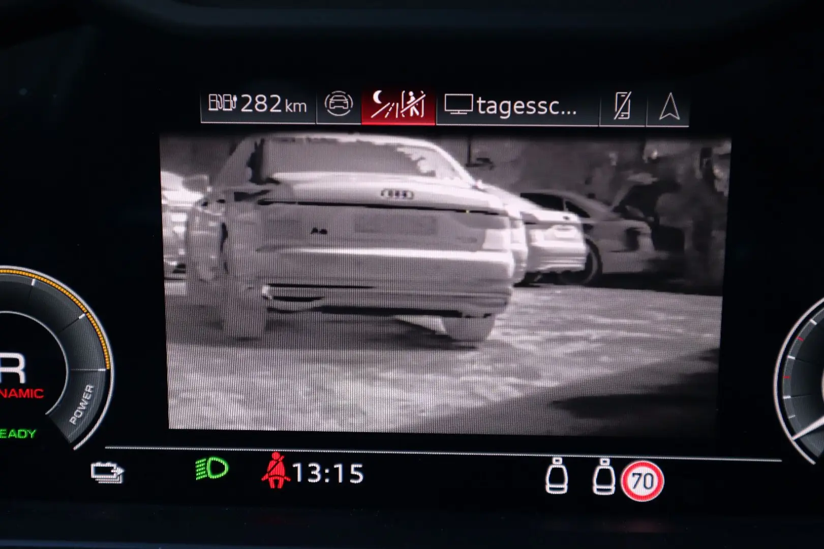 Audi A8L 60 TFSIe lang exclusive