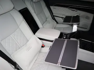 Audi A8L 60 TFSIe lang FULL EXCLUSIVE
