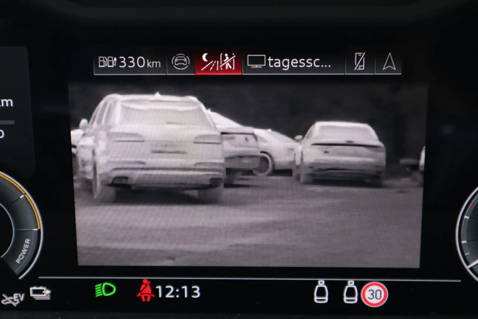 Audi A8L 60 TFSIe lang FULL EXCLUSIVE
