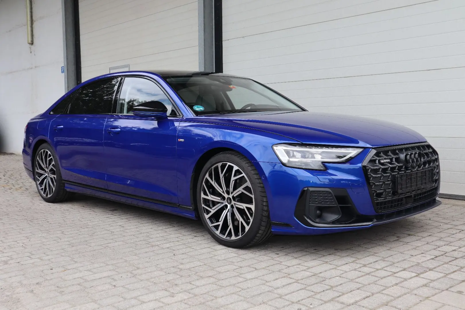Audi A8L 60 TFSI V8 quattro lang exclusive