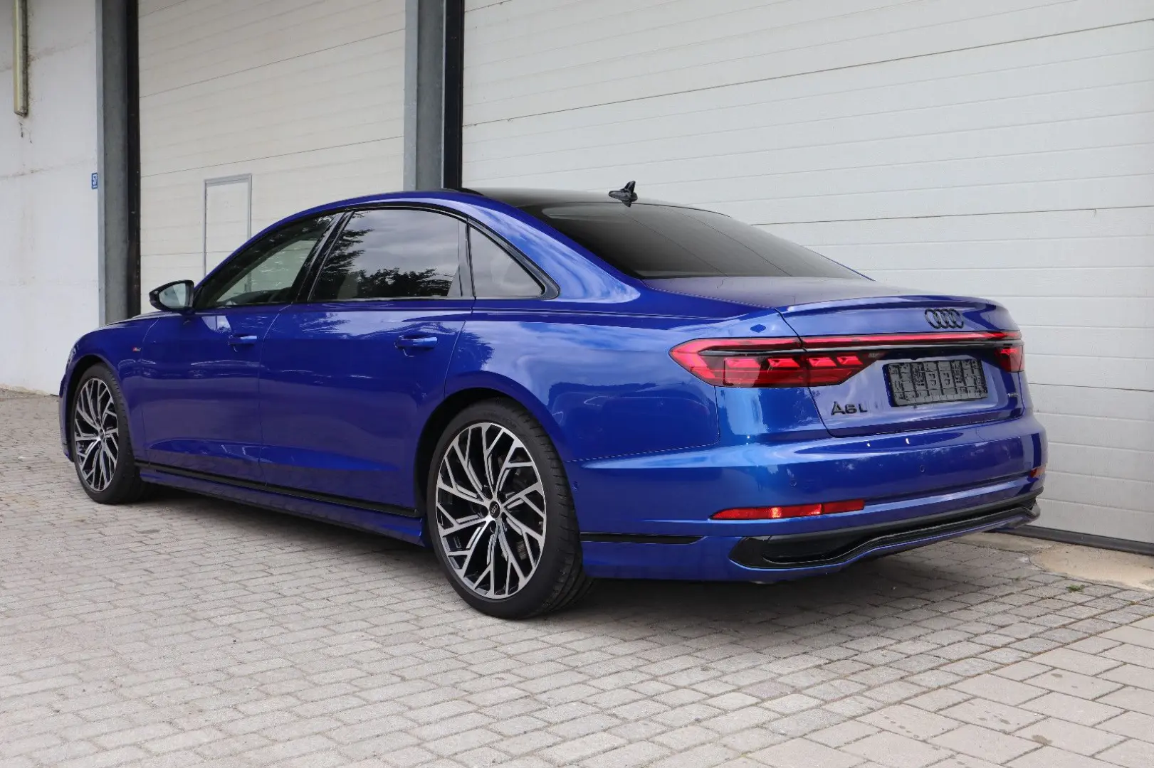 Audi A8L 60 TFSI V8 quattro lang exclusive