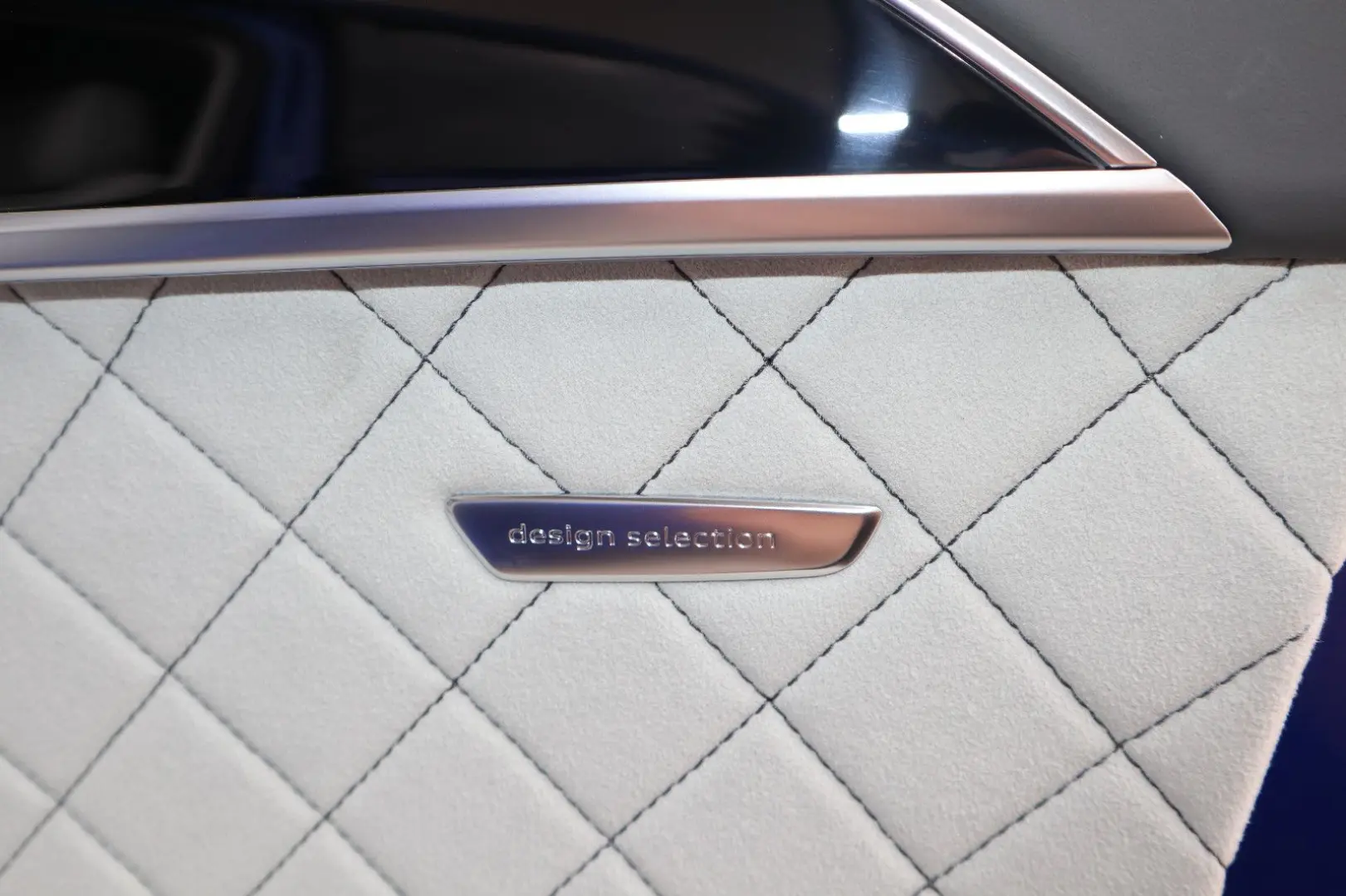 Audi A8L 60 TFSI V8 quattro lang exclusive