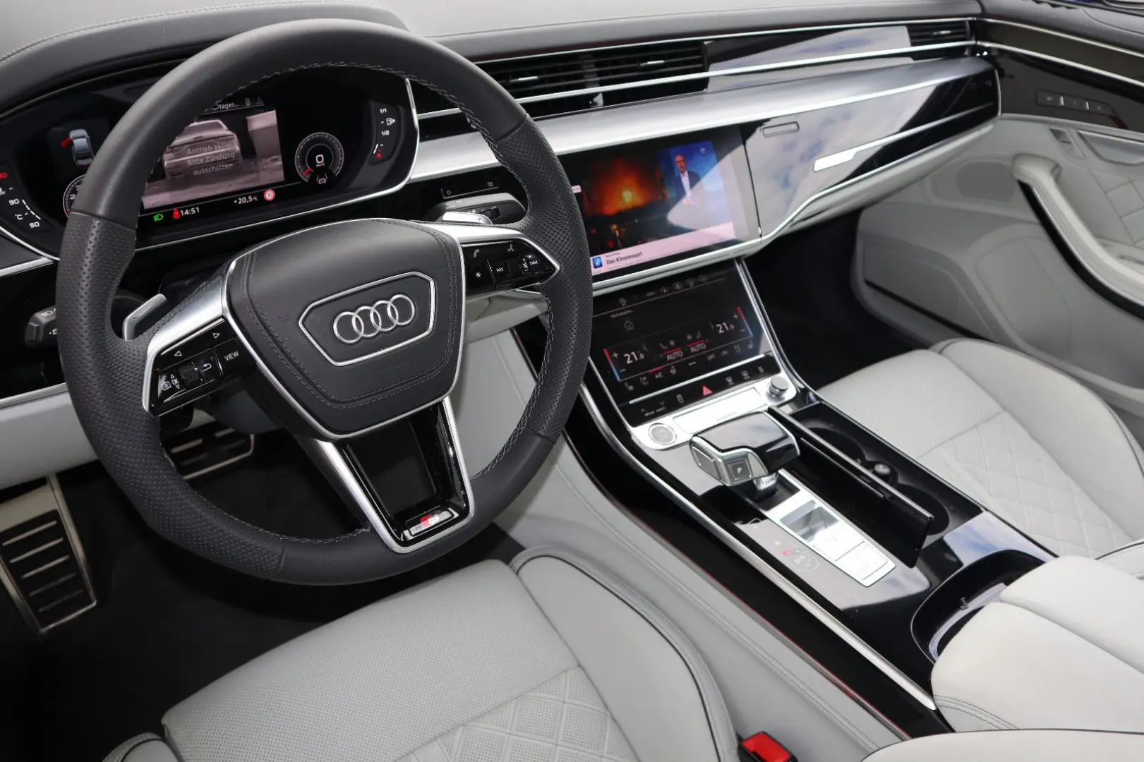 Audi A8L 60 TFSI V8 quattro lang exclusive