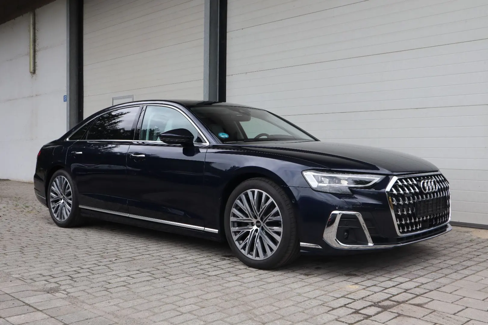 A8L 60 TFSI e lang FULL EXCLUSIVE