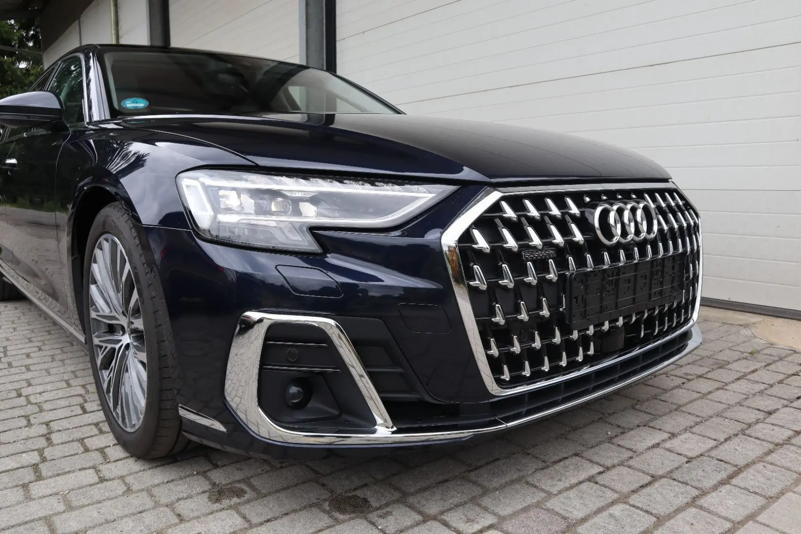 A8L 60 TFSI e lang FULL EXCLUSIVE