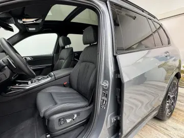 X7 xDrive40i M Sport Pro DrivePro AHK Sky 6Seats