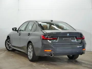 318i Sport+ M Shadow Leder DrivingAs Widescreen