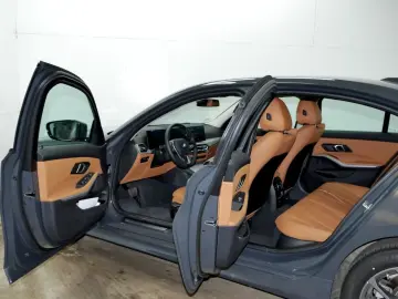 318i Sport+ M Shadow Leder DrivingAs Widescreen