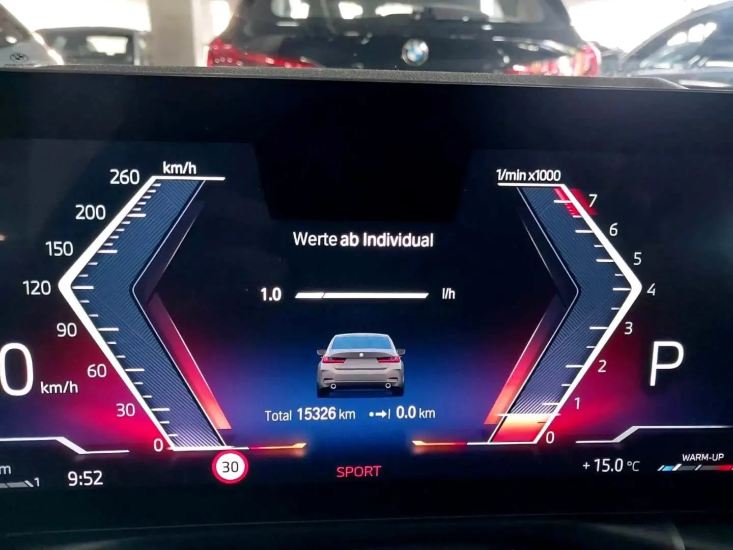 318i Sport+ M Shadow Leder DrivingAs Widescreen