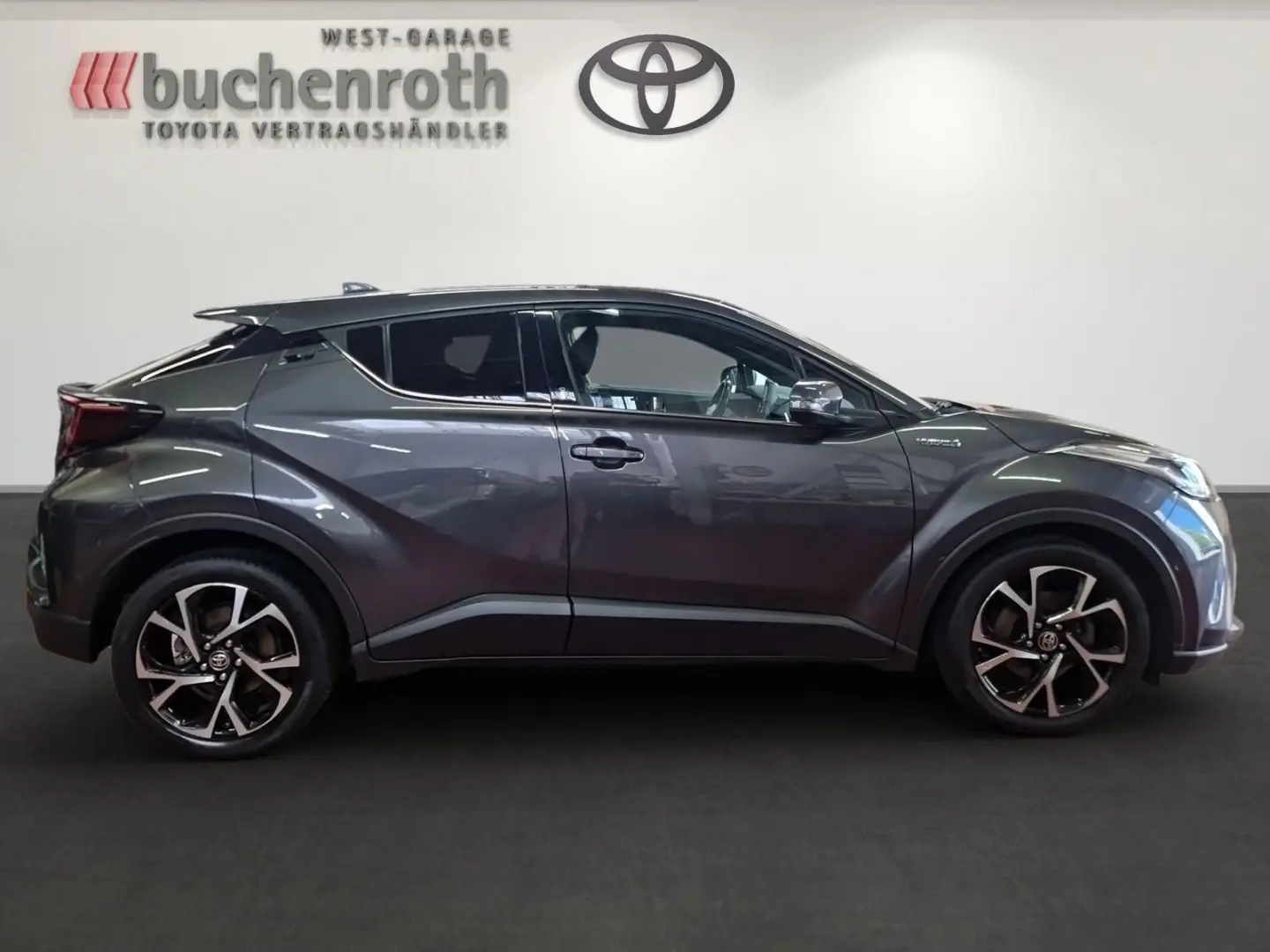 C-HR Hybrid Team D. 1.8 +Allwetterräder + Navi